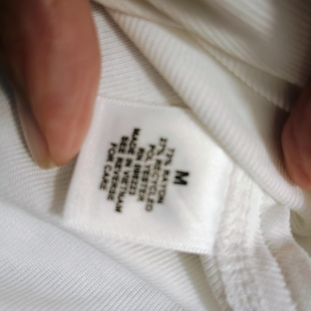 Freely Womens Medium White V Neck Split Hem Lightweight‎ Athletic Tank Top - Picture 6 of 11